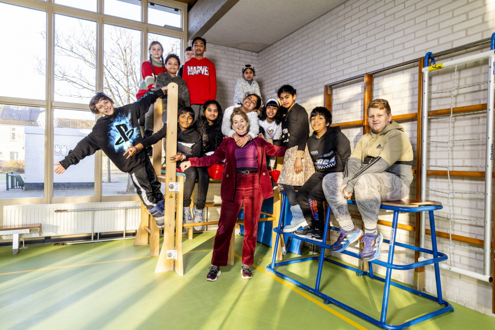 Cora Posthumus, NT2-leerkracht bij het Taalcentrum Almere en leraar van het jaar in het primair onderwijs. Beeld: Fred van Diem